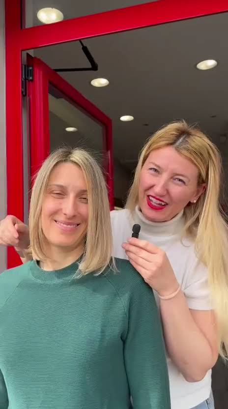 Angela e Stella nel salone
